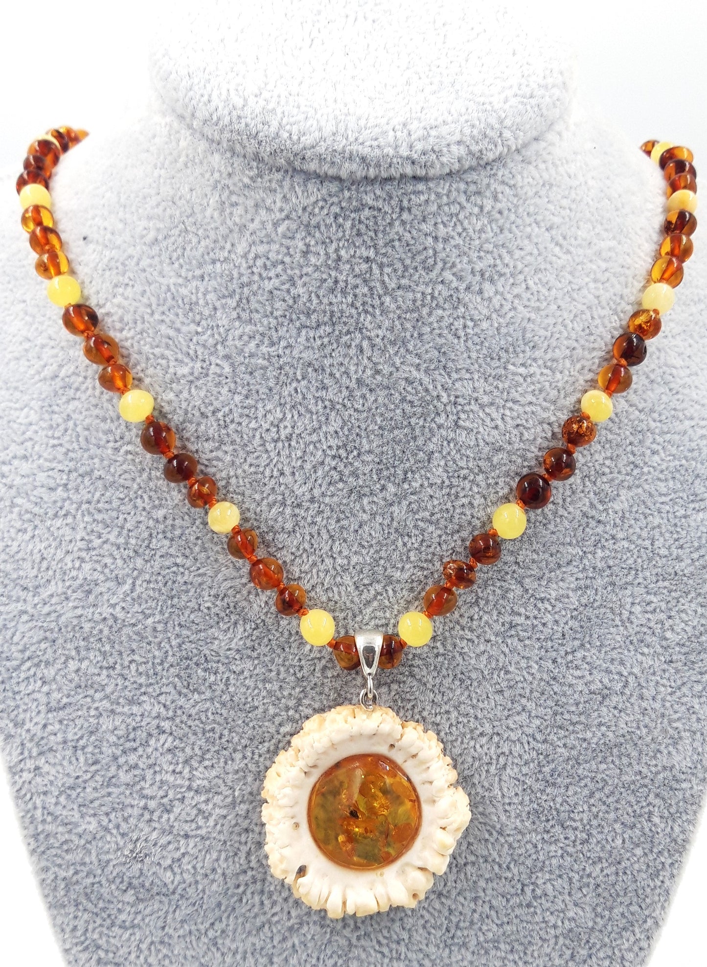 Baltic amber necklace with pendant for adults
